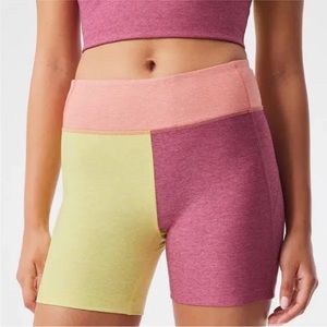 Outdoor Voices 5” Warmup Biker Short